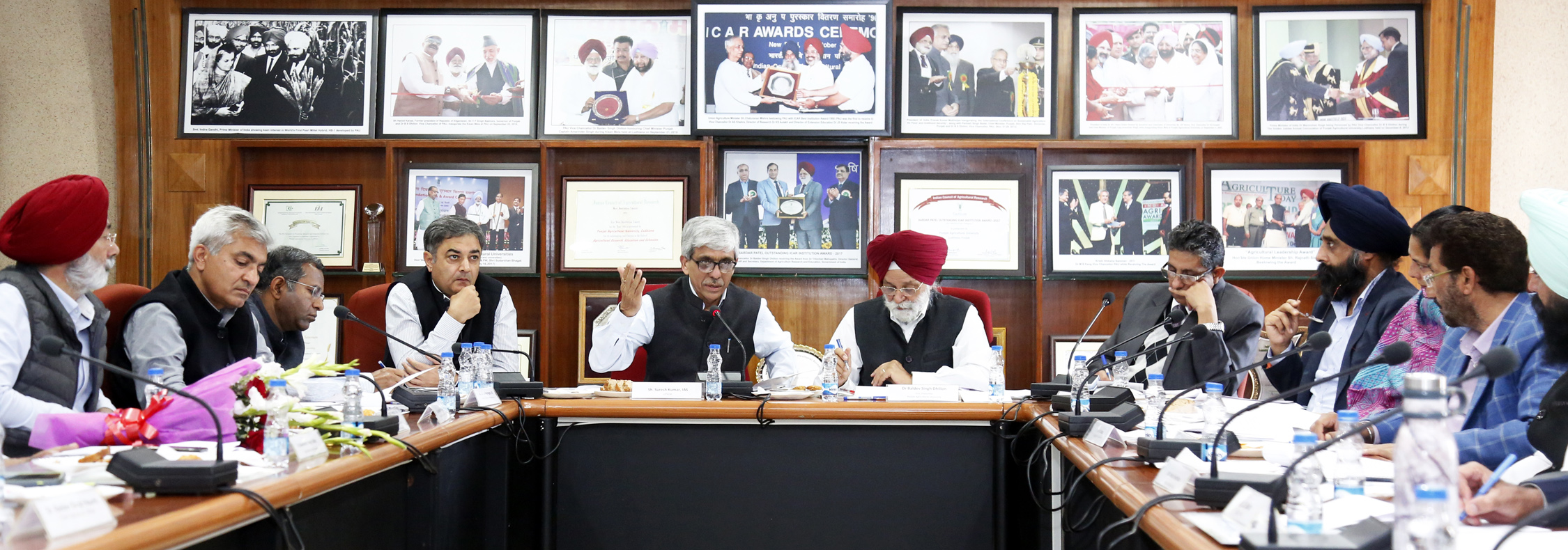 Members of TIGR2ESS, PAU and Punjab state government in discussion during the workshop